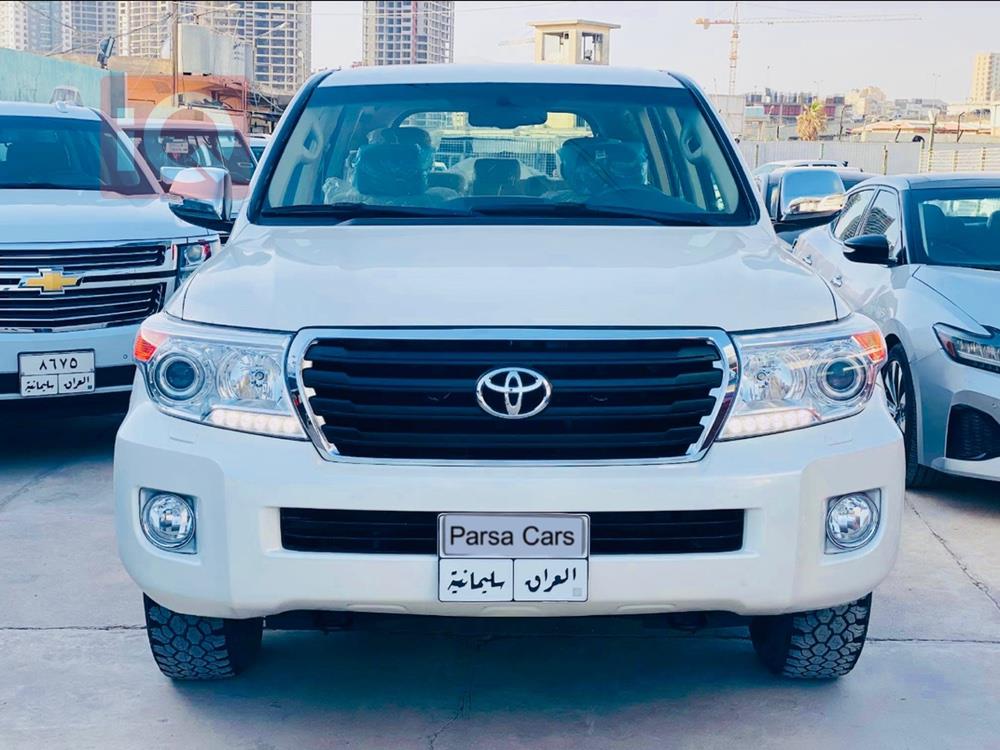 تۆیۆتا لاند کروزەر
